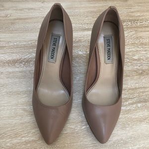 Steve Madden Gallery Heels Taupe Size 7